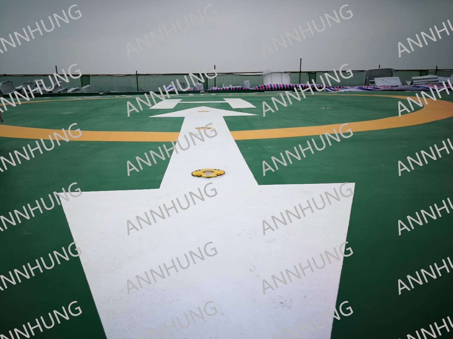 ultimo caso aziendale circa Building Rooftop Helipad Case Study: AH-HP-I Serial LED Heliport Inset Light