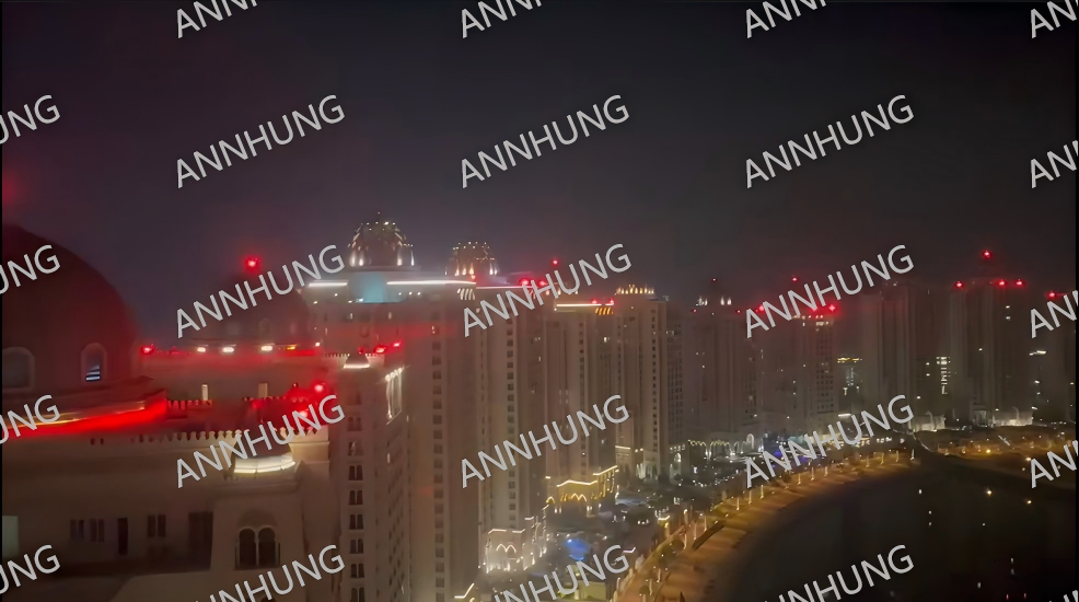 ultimo caso aziendale circa Qatar Medium-Intensity Aviation Obstruction Light Installation: AH-MI-B2(L) LED Case Study