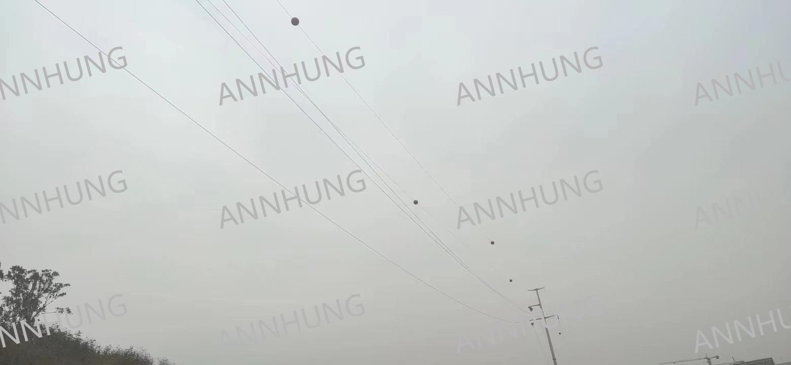 ultimo caso aziendale circa Aircraft Warning Sphere Installation Case: AH-AWS 600 mm Fiberglass Markers on High-Voltage Transmission Lines