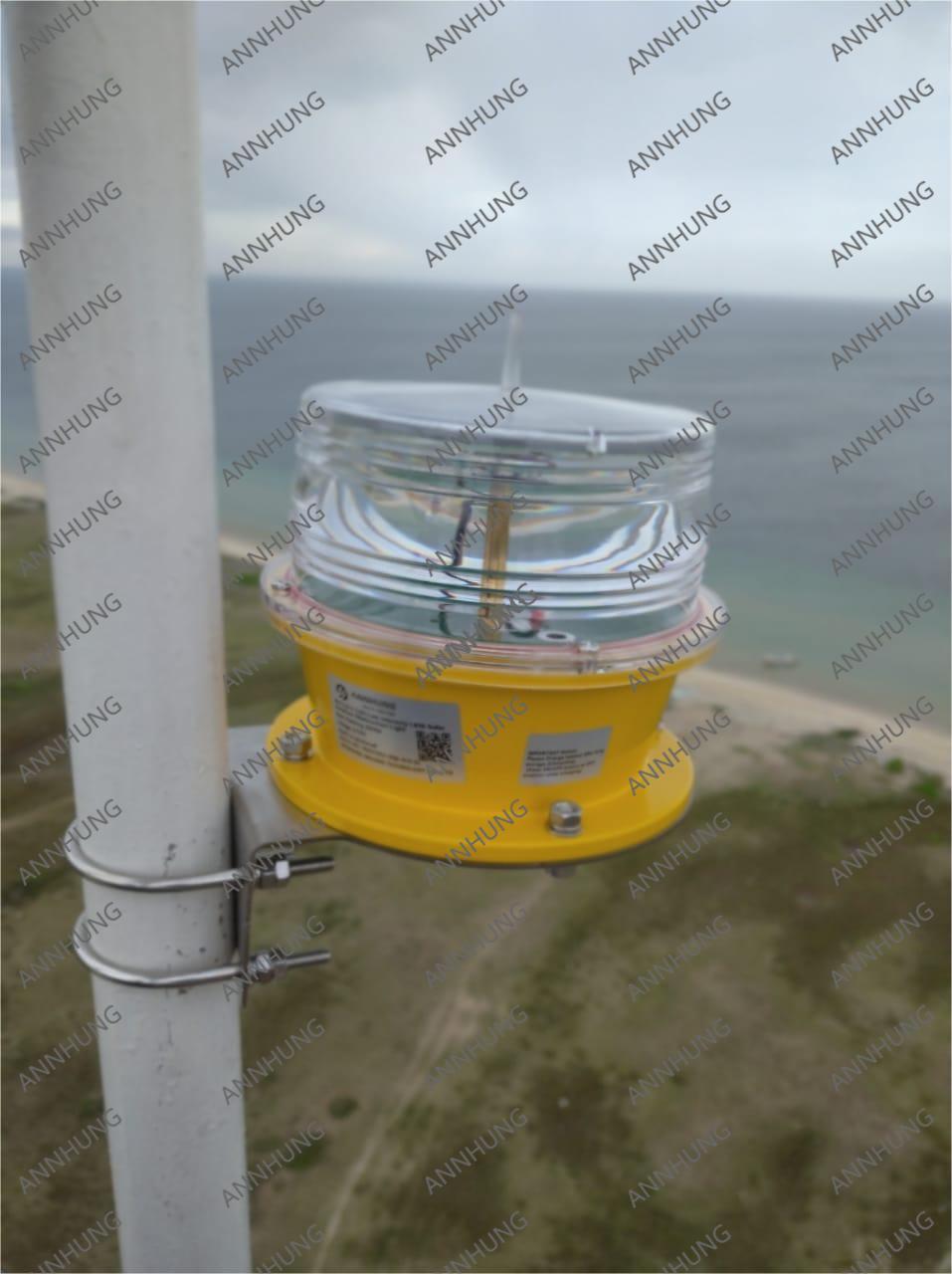 ultimo caso aziendale circa Solar Marine Lantern Installation Case: AH-LS-C IP68 IALA Navigation Lights